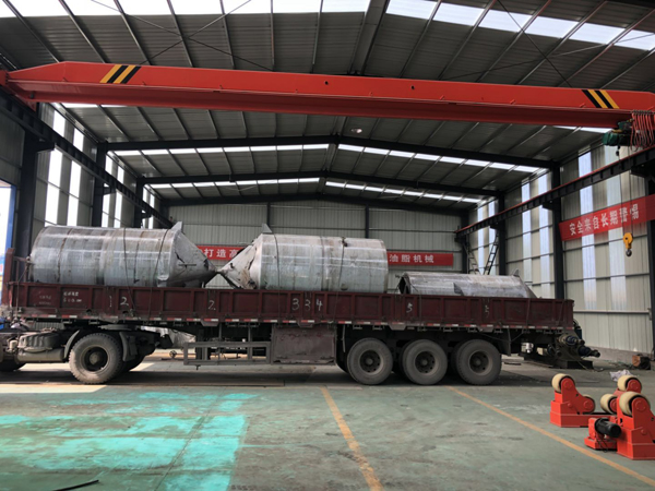日產(chǎn)20噸魚油全套精煉設備準時準點發(fā)往香港威支達國際貿易有限公司青島公司。